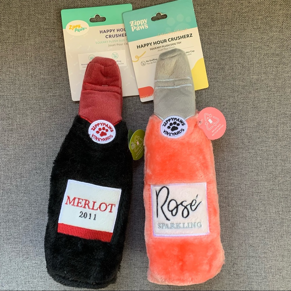 NWT zippy paws Rose & Merlot Happy Hour Crusherz Dog Toys